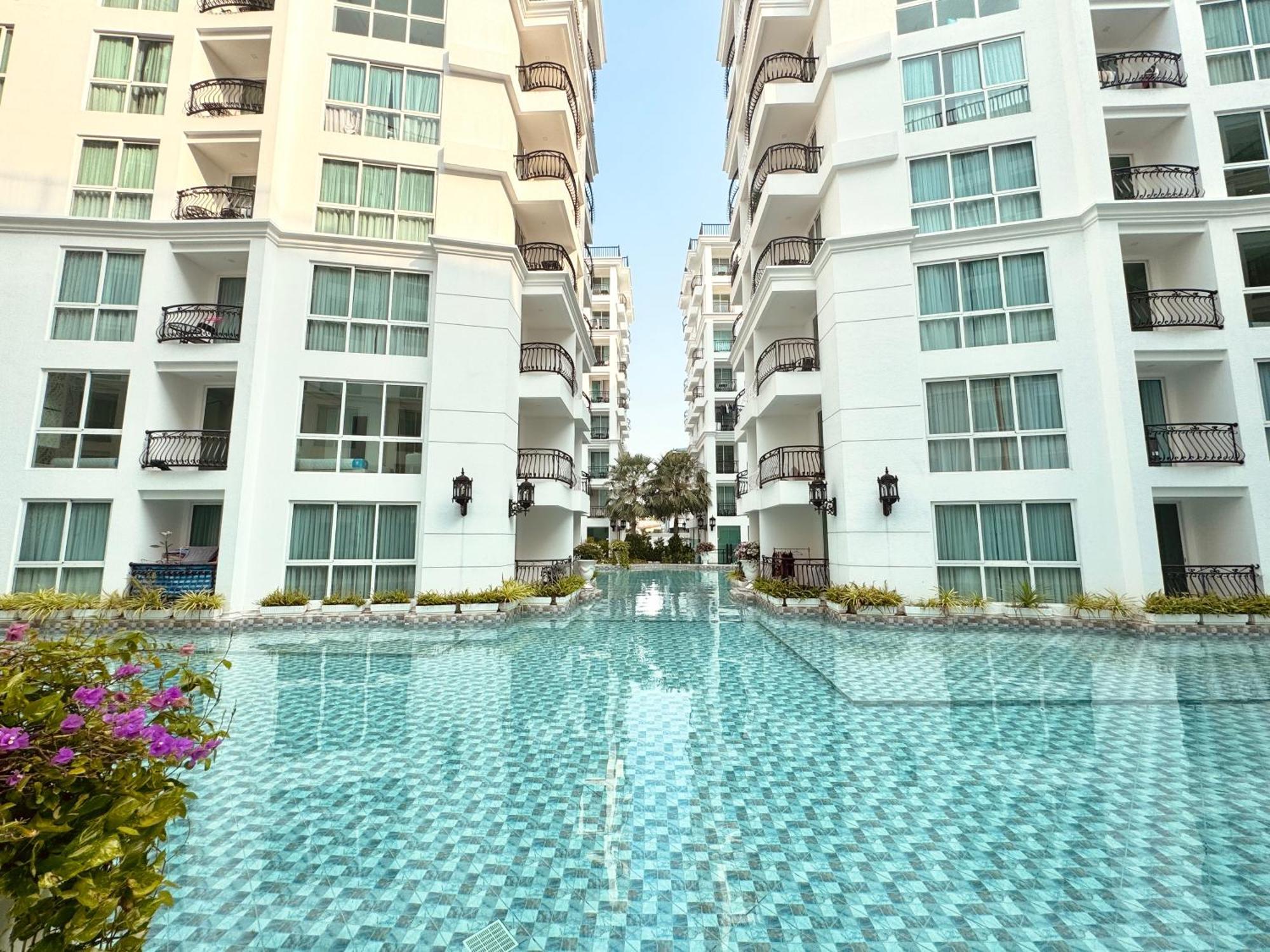 City Garden Olympus Condo & Yahaha Патая Екстериор снимка